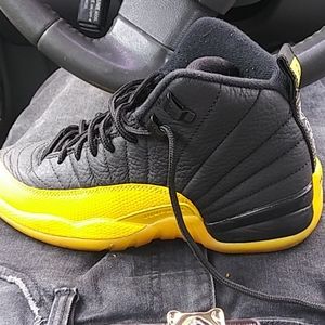 Retro jordan 12 black and yellow